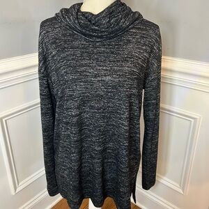 Gap cowl neck light weight sweater women’s size medium. Black/white marble